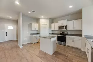 820 Lakeview Dr, Alvarado, TX 76009 - Photo 10