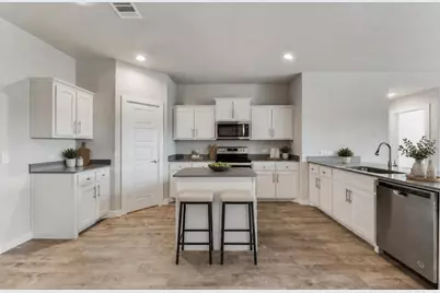 820 Lakeview Drive, Alvarado, TX 76009 - Photo 8