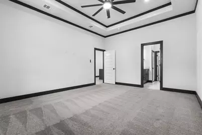 613 N Dwight Avenue, Dallas, TX 75211 - Photo 10