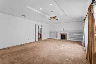9738 Van Dyke Rd, Dallas, TX 75218 - Photo 4
