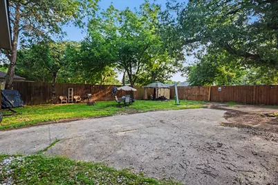 1003 Ash Street, Irving, TX 75060 - Photo 36