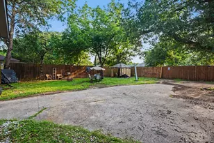 1003 Ash St, Irving, TX 75060 - Photo 36