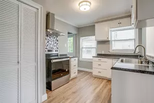 823 College St, Cleburne, TX 76033 - Photo 12