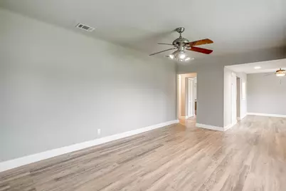 823 College Street, Cleburne, TX 76033 - Photo 8