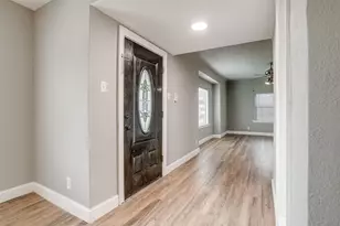 823 College St, Cleburne, TX 76033 - Photo 4