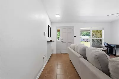 2116 Chelsea Drive, Edgecliff Village, TX 76134 - Photo 6