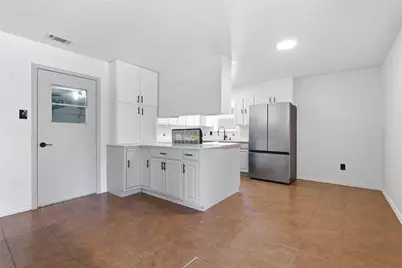 2116 Chelsea Drive, Edgecliff Village, TX 76134 - Photo 12