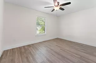 3806 Castle Hills Dr, Dallas, TX 75241 - Photo 14