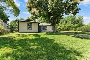 3806 Castle Hills Dr, Dallas, TX 75241 - Photo 18