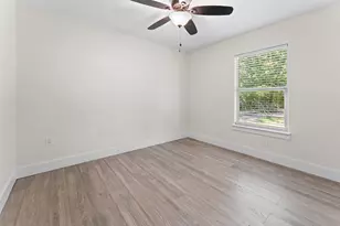 3806 Castle Hills Dr, Dallas, TX 75241 - Photo 14