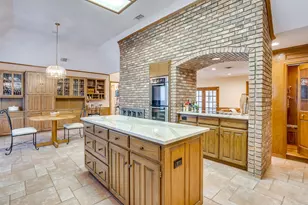 2006 Lake Country Dr, Arlington, TX 76012 - Photo 10