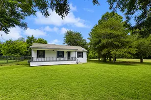 700 Co Rd 4122, Campbell, TX 75422 - Photo 1