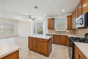 4921 Kingfisher Ln, Mesquite, TX 75181 - Photo 6