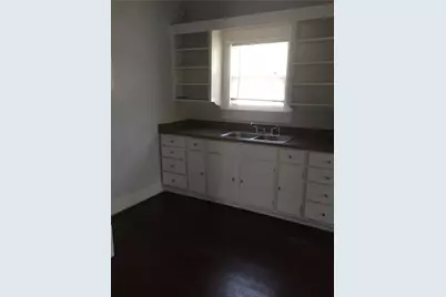 813 W 8th Street #3, Dallas, TX 75208 - Photo 10