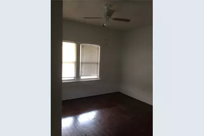 813 W 8th Street #3, Dallas, TX 75208 - Photo 6