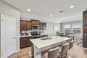 1210 Grand Vw Dr, Ennis, TX 75119 - Photo 8