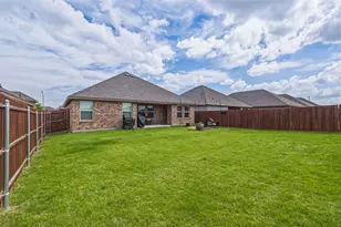 1210 Grand Vw Dr, Ennis, TX 75119 - Photo 28