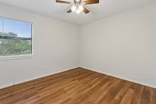 1401 Brook Meadow Cir, Lancaster, TX 75134 - Photo 20