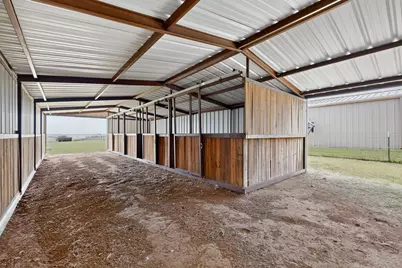 186 County Road 4430, Rhome, TX 76078 - Photo 36