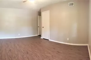 7604 Bridges Ave, Richland Hills, TX 76118 - Photo 10