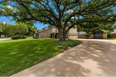 9129 Timber Oaks Drive, Fort Worth, TX 76179 - Photo 4