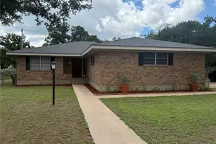 1012 Holden St, Glen Rose, TX 76043 - Photo 1