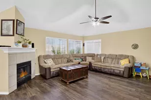 10115 Andre Dr, Irving, TX 75063 - Photo 8