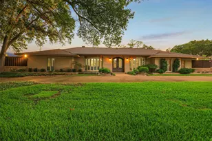6120 Preston Creek Dr, Dallas, TX 75240 - Photo 2