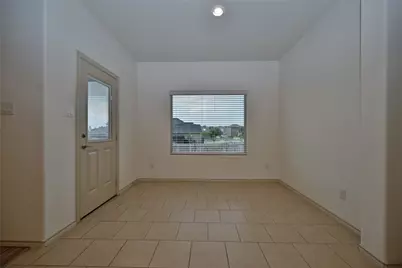 7041 Seton Hall Drive, Fort Worth, TX 76120 - Photo 12