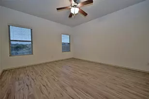 7041 Seton Hall Dr, Fort Worth, TX 76120 - Photo 18