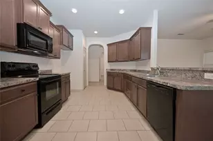 7041 Seton Hall Dr, Fort Worth, TX 76120 - Photo 6