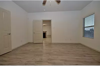 7041 Seton Hall Drive, Fort Worth, TX 76120 - Photo 20