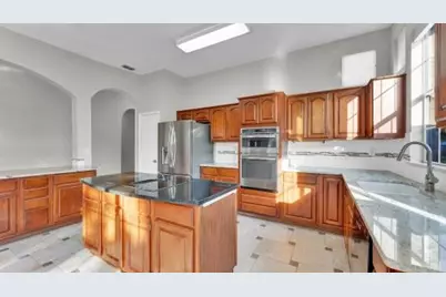 7132 Sample Drive, The Colony, TX 75056 - Photo 8