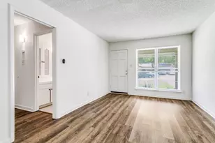 3023 Topaz Ln, Farmers Branch, TX 75234 - Photo 2