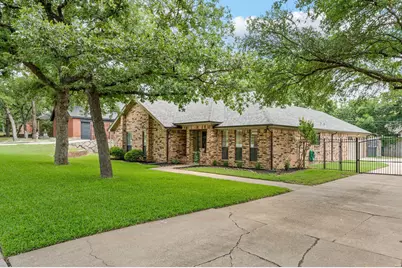 1312 Circle Lane, Bedford, TX 76022 - Photo 2