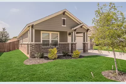 433 Rose Avenue, Cleburne, TX 76033 - Photo 2