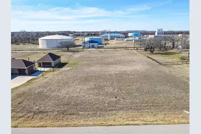 209 Maverick Court, Granbury, TX 76049 - Photo 1