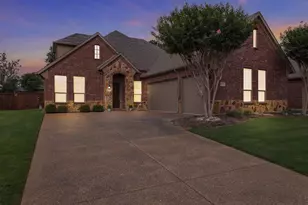 1204 Sundown Dr, Flower Mound, TX 75028 - Photo 2
