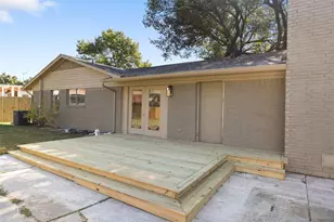 8619 Banff Dr, Dallas, TX 75243 - Photo 14