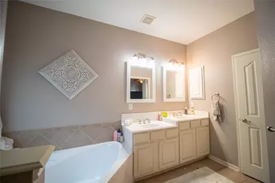 1580 Bonham Parkway, Lantana, TX 76226 - Photo 26
