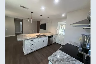 231 Elm Street, Hurst, TX 76053 - Photo 10