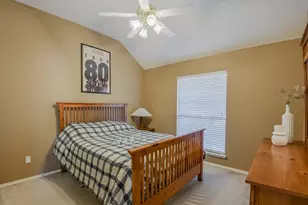 1718 Falcon Dr, Corinth, TX 76210 - Photo 12
