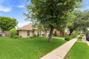 2058 Hillshire Dr, Lewisville, TX 75067 - Photo 2