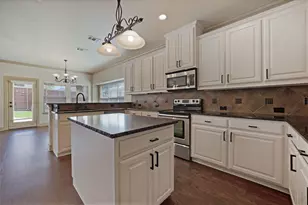 2058 Sundown Dr, Little Elm, TX 75068 - Photo 12