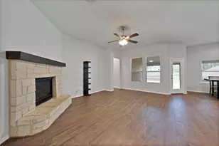 1338 Winding Hollow Dr, Grand Prairie, TX 75052 - Photo 14