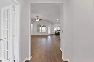 1338 Winding Hollow Dr, Grand Prairie, TX 75052 - Photo 10