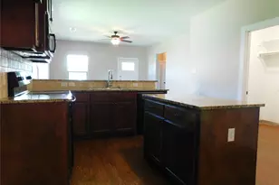 673 Copenhavr St, Pilot Point, TX 76258 - Photo 8