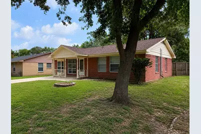517 Cherry Lane, Ennis, TX 75119 - Photo 2