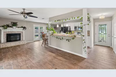 2015 Roberts Drive, Granbury, TX 76048 - Photo 4