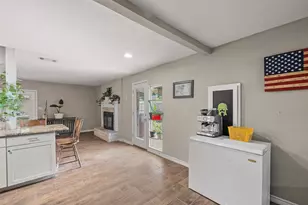 2015 Roberts Dr, Granbury, TX 76048 - Photo 8